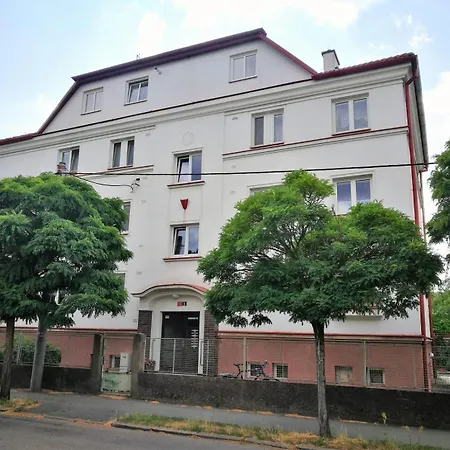 Apartmán Velky Se Dvema Loznicemi, Zahrada, Wifi Zdarma
